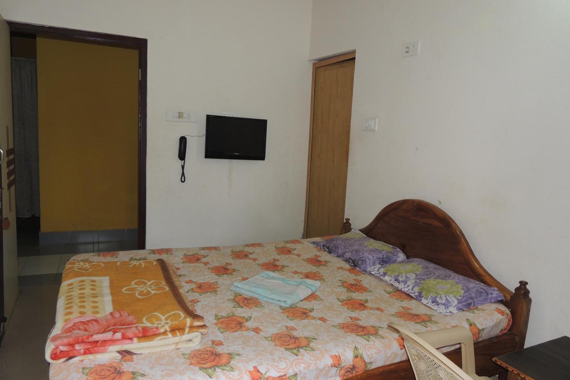 Surya Inn Konark Room photo