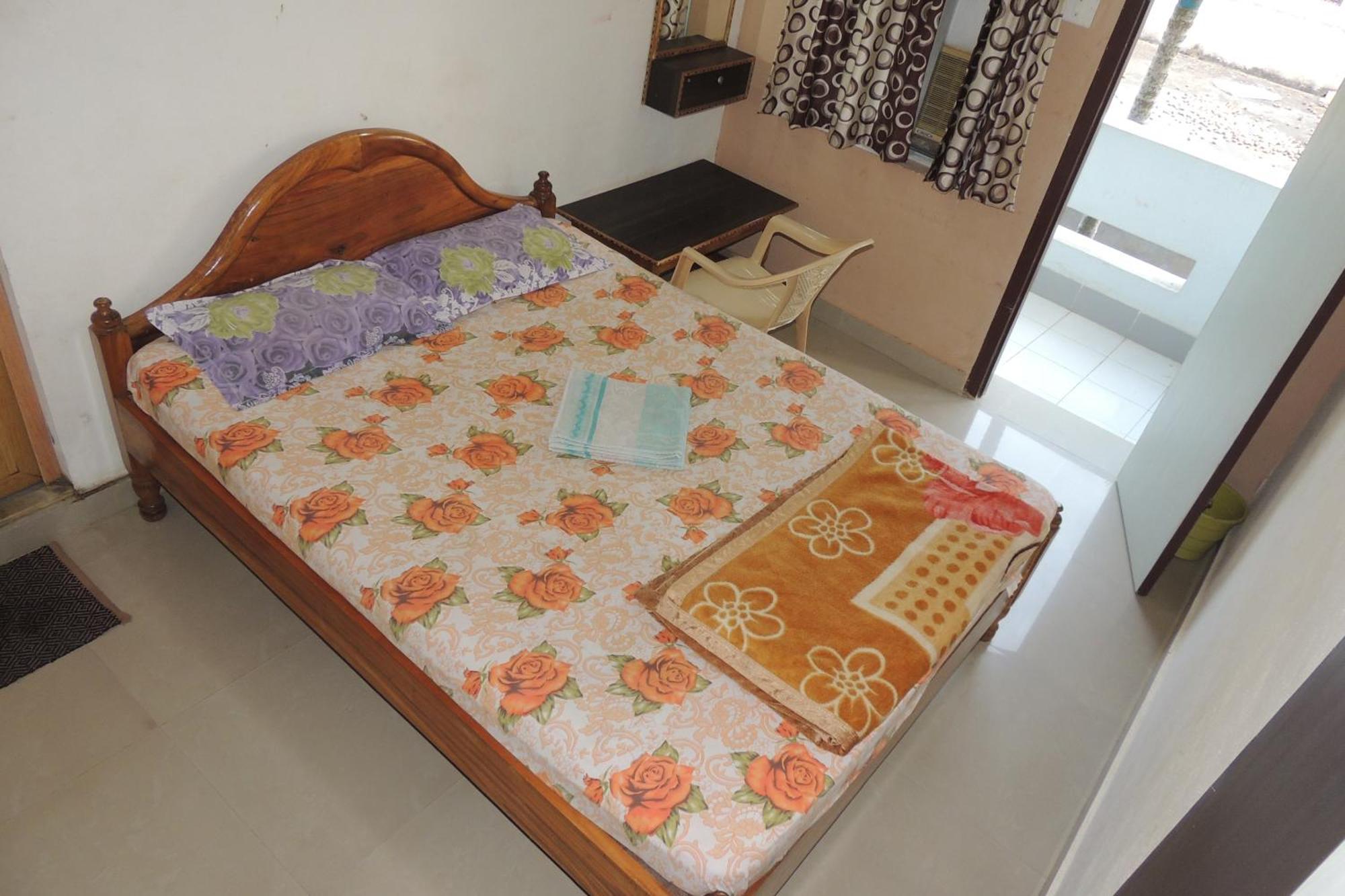 Surya Inn Konark Room photo