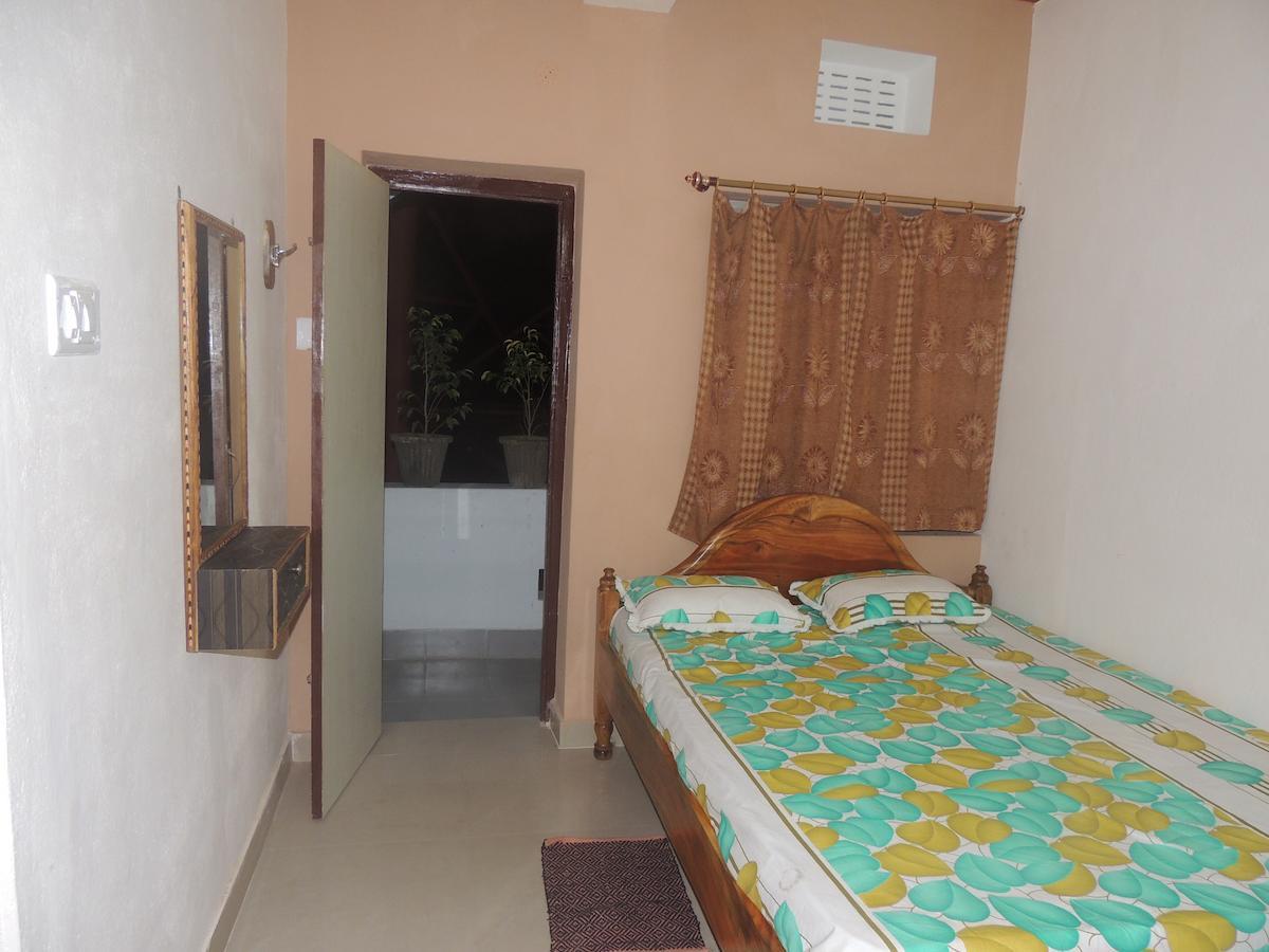 Surya Inn Konark Room photo